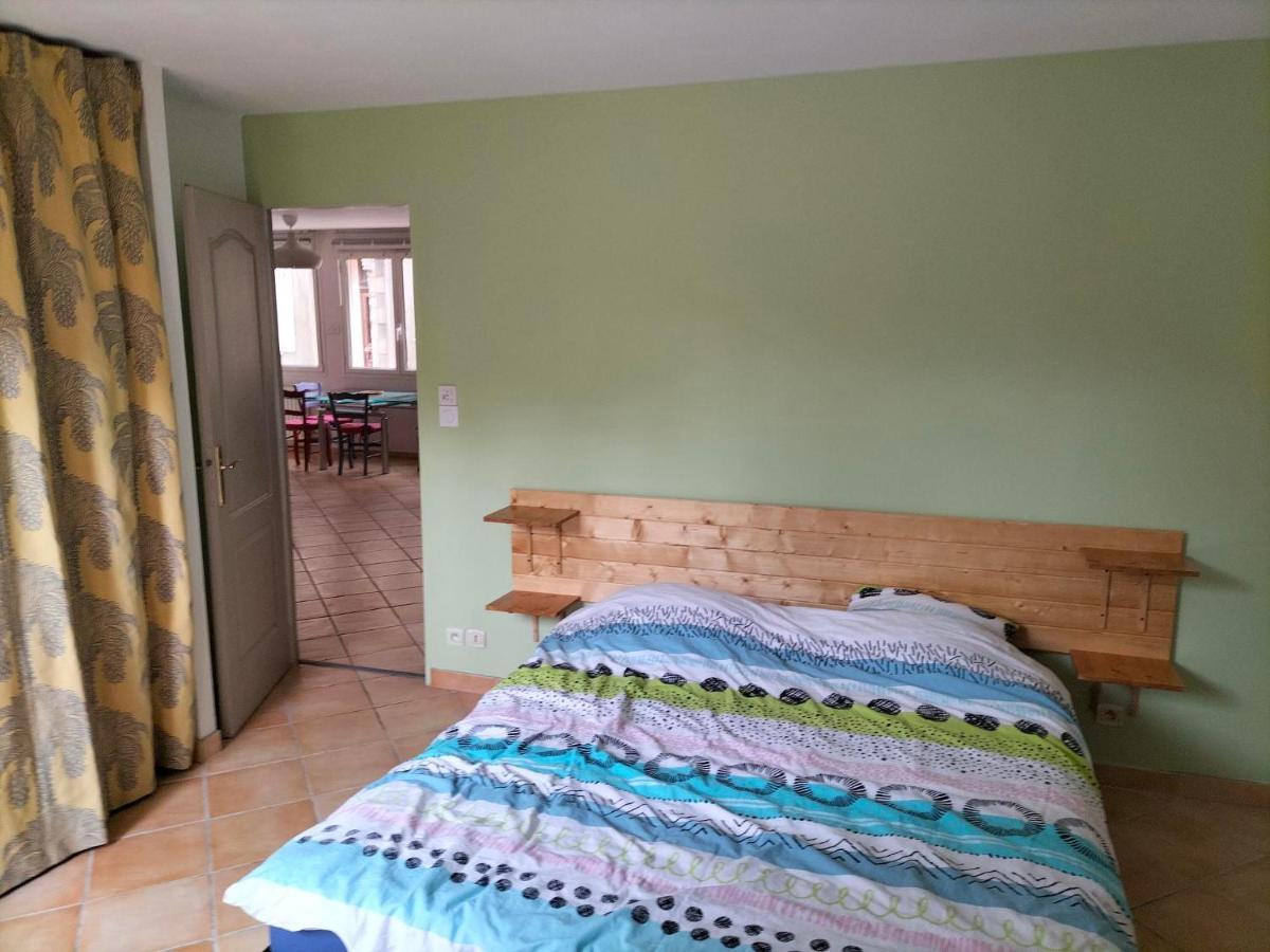 Appartement Au Centre Ville Avec Un Beau Jardin Prive Lannion Ngoại thất bức ảnh